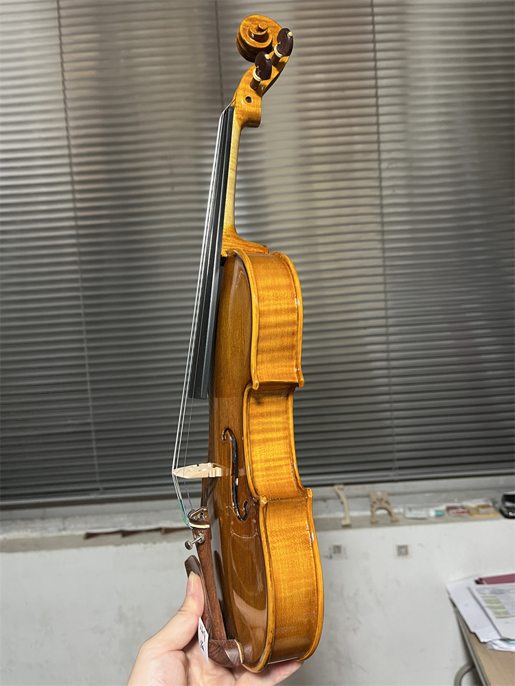 実物写真。手作りのヨーロッパ産天然木製、炎模様加工を施した1 - Musical Instrument Veena のレビューと価格